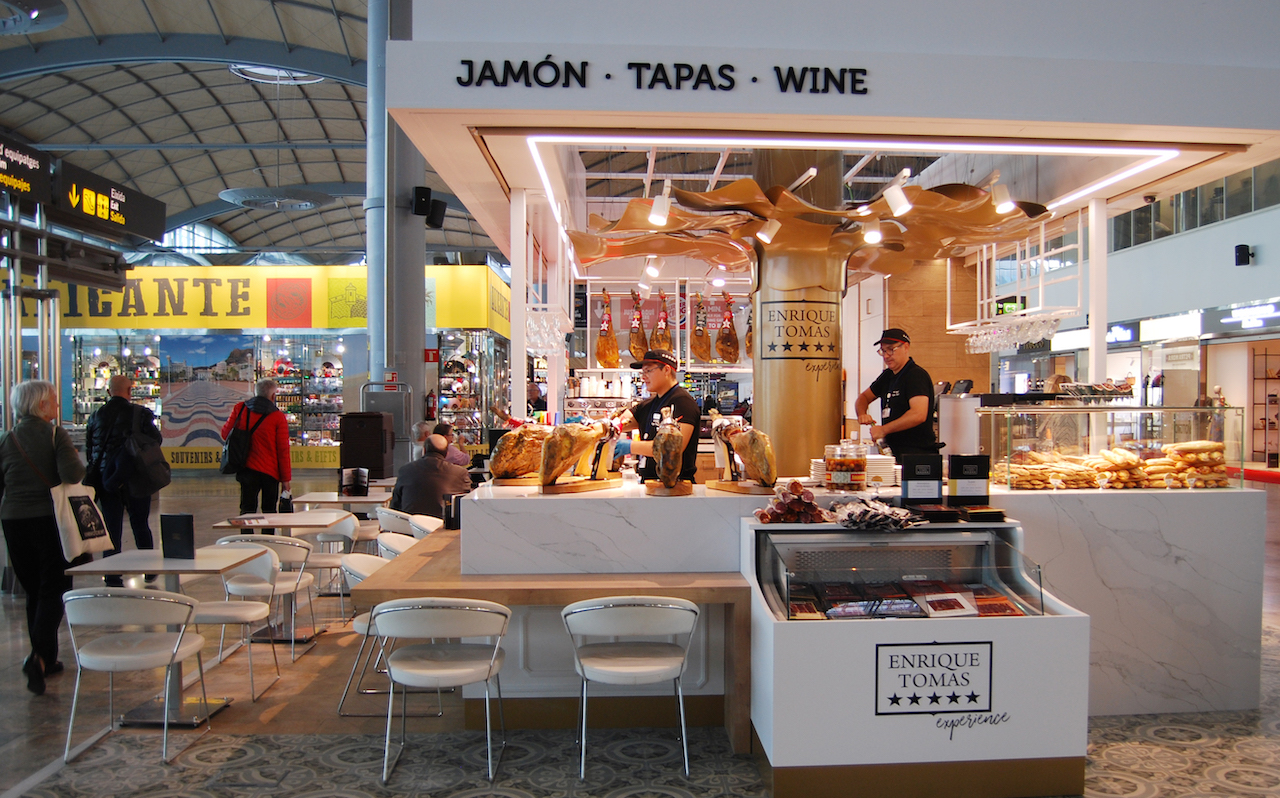 Enrique Tomás shop at Alicante-Elche Airport